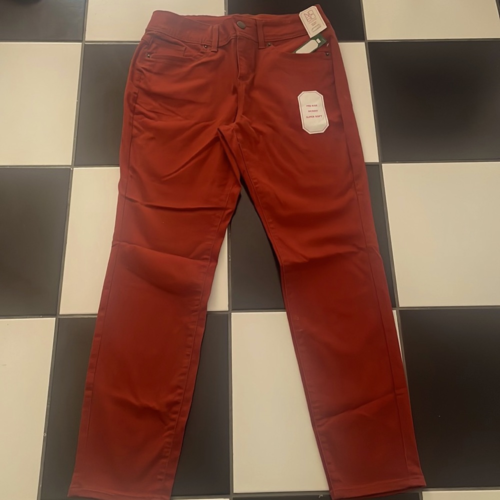 Mid Rise Skinny Pants